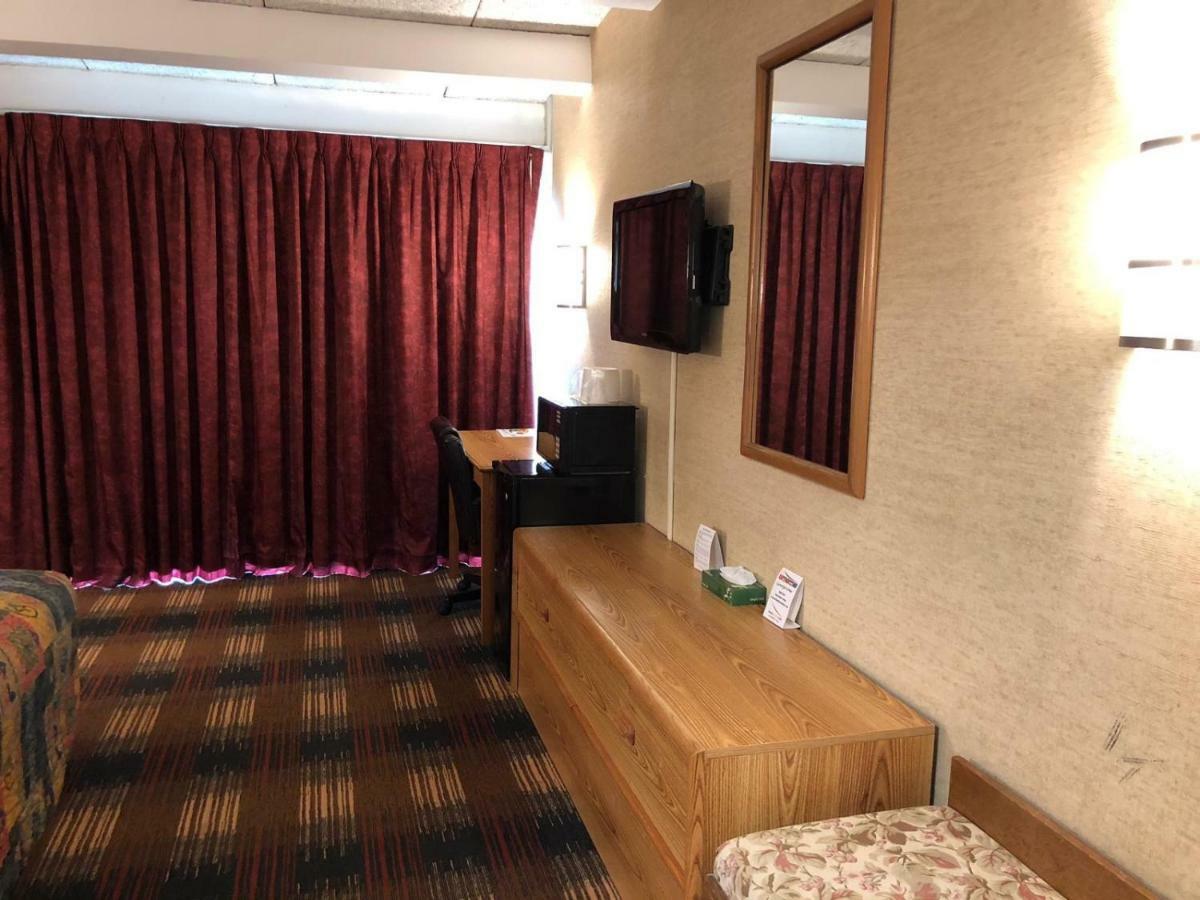 Red Carpet Inn Syracuse Airport North Syracuse Ngoại thất bức ảnh